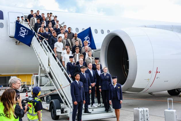 Departure German National Soccer Team 02 06 26 Departure German National Soccer Team from Frankfurt Airport to the Soccer World Cup in Chicago USA Frankfurt Airport Hesse Germany IKW_4049