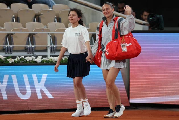 ROLAND GARROS 2026 Thierry Larret MAXPPP - PARIS (75) 02 06 2026 Thierry Larret Maxppp. Tennis. Roland Garros 2026. Internationaux de France de tennis. Stade Roland Garros, Paris (75). Le 2 Juin. Court Philippe CHATRIER : Elina SVITOLINA (UKR) vs Marta KOSTYUK (UKR). PARIS (75) STADE ROLAND GARROS PARIS ILE DE FRANCE FRANCE  Copyright: xMAXPPPxThierryxLarretx TLR202606029358 TLR202606029358