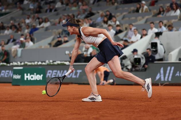 ROLAND GARROS 2026 Thierry Larret MAXPPP - PARIS (75) 02 06 2026 Thierry Larret Maxppp. Tennis. Roland Garros 2026. Internationaux de France de tennis. Stade Roland Garros, Paris (75). Le 2 Juin. Court Philippe CHATRIER : Elina SVITOLINA (UKR) vs Marta KOSTYUK (UKR). PARIS (75) STADE ROLAND GARROS PARIS ILE DE FRANCE FRANCE  Copyright: xMAXPPPxThierryxLarretx TLR202606029379 TLR202606029379