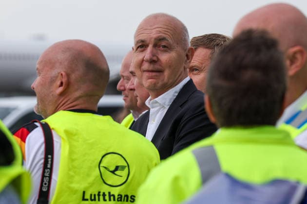 FRANKFURT AM MAIN, GERMANY 02 June 2026 The German mens national team at the official departure to North America at Frankfurt Airport before the start of the 2026 FIFA World Cup The German Football Association DFB and Lufthansa bid farewell to the team on its way to the worlds biggest soccer tournament f l , Bernd Neuendorf DFB President Copyright: JoaquimxFerreira