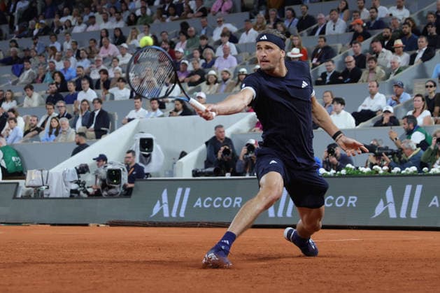 Alexander Zverev, GER, during quarterfinal of 2026 French Open at Roland Garros, Paris, 02 06 2026