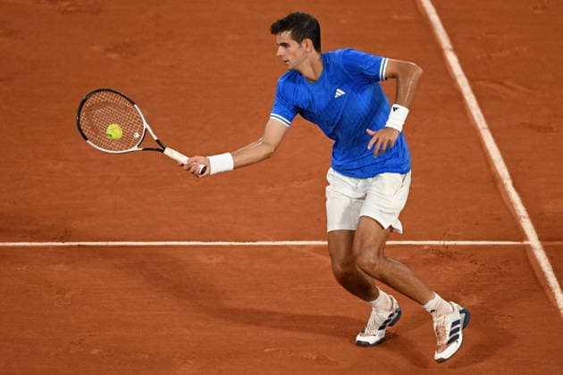 2026 French Open, Roland-Garros - Day 10 PARIS, FRANCE - JUNE 02: Rafael Jodar of Spain competes with Alexander Zverev (not seen) of Germany during their Men s Singles quarter-final match on Day Ten of the 2026 French Open at Roland Garros on June 02, 2026 in Paris, France. Burak Akbulut Anadolu Paris France. Editorial use only. Please get in touch for any other usage.  Copyright: x2026xAnadoluxBurakxAkbulutx