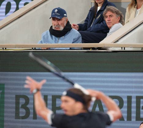 Ion Tiriac and GŽrard Tsobanian sitting in the VIP box at the Men s Singles, Alexander Zverev out of focus in the foreground Tennis French Open 2026 Roland Garros Paris France 2 June 2026 Copyright: xJuergenxHasenkopfx
