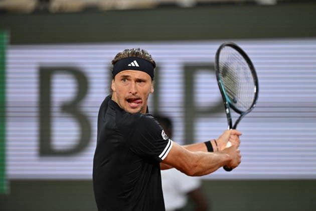 2026 French Open, Roland-Garros - Day 10 PARIS, FRANCE - JUNE 02: Alexander Zverev of Germany in action against Rafael Jodar (not seen) of Spain during their Men s Singles quarter-final match on Day Ten of the 2026 French Open at Roland Garros in Paris, France, on June 02, 2026, Mustafa Yalcin Anadolu Paris France. Editorial use only. Please get in touch for any other usage.  Copyright: x2026xAnadoluxMustafaxYalcinx
