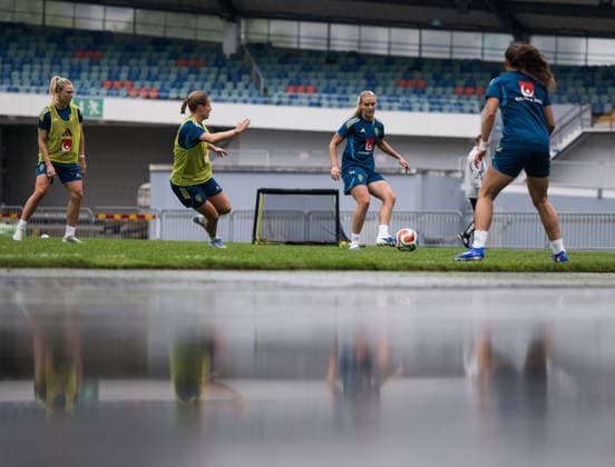 260602 Anna Anvegard and Amanda NildÃ n of the Swedish women s national football team during a training session on June 2, 2026 in Gothenburg Photo Mathias Bergeld BILDBYRAN code MB MB1378 fotboll football soccer fotball vm kval kval fifa womens world cup qualifier qualifier träning practice training sverige sweden dam bbeng women kvinner  Copyright: MATHIASxBERGELD BB260602MB017