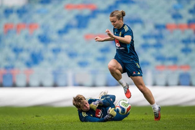 260602 Goalkeeper Moa Edrud and Beata Olsson of the Swedish women s national football team during a training session on June 2, 2026 in Gothenburg Photo Mathias Bergeld BILDBYRAN code MB MB1378 fotboll football soccer fotball vm kval kval fifa womens world cup qualifier qualifier träning practice training sverige sweden dam bbeng women kvinner  Copyright: MATHIASxBERGELD BB260602MB018