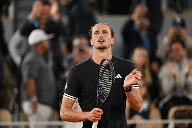 2026 French Open, Roland-Garros - Day 10 PARIS, FRANCE - JUNE 02: Alexander Zverev of Germany celebrates victory after Men s Singles quarter-final match against Rafael Jodar (not seen) of Spain on Day Ten of the 2026 French Open at Roland Garros in Paris, France, on June 02, 2026, Mustafa Yalcin Anadolu Paris France. Editorial use only. Please get in touch for any other usage.  Copyright: x2026xAnadoluxMustafaxYalcinx