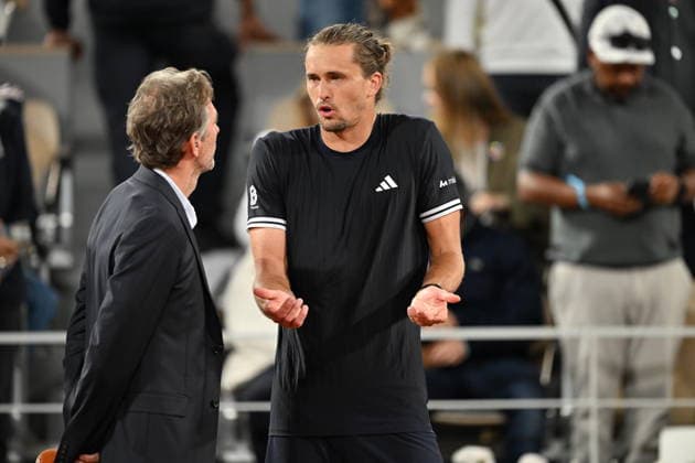 2026 French Open, Roland-Garros - Day 10 PARIS, FRANCE - JUNE 02: Alexander Zverev of Germany celebrates victory after Men s Singles quarter-final match against Rafael Jodar (not seen) of Spain on Day Ten of the 2026 French Open at Roland Garros in Paris, France, on June 02, 2026, Mustafa Yalcin Anadolu Paris France. Editorial use only. Please get in touch for any other usage.  Copyright: x2026xAnadoluxMustafaxYalcinx