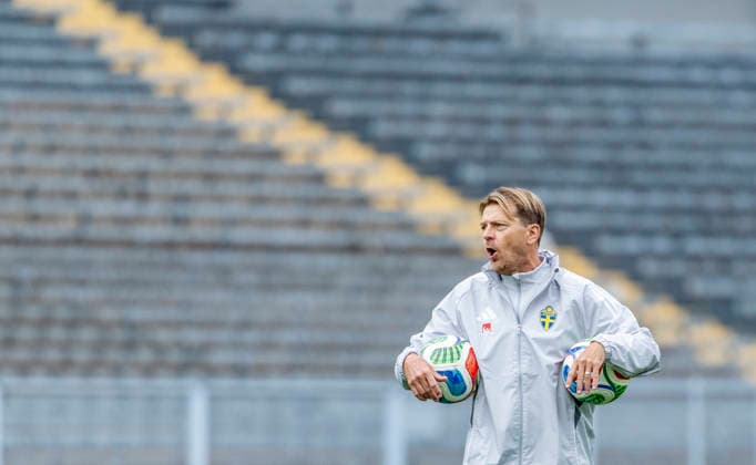 GOTHENBURG, SWEDEN 20260602 National team captain Tony Gustavsson during Tuesday s training with the women s national team at Ullevi ahead of the upcoming World Cup qualifier against Denmark GÖTEBORG SWEDEN x9200x  Copyright: xAdamxIhse TTx THE WOMEN S NATIONAL TEAM TRAINS IN GOTHENBURG BEFORE THE WORLD CUP QUALIFYING