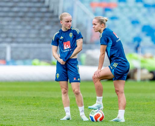 GOTHENBURG, SWEDEN 20260602 Anna Sandberg and Hanna Lundqvist during Tuesday s training with the women s national team at Ullevi ahead of the upcoming World Cup qualifier against Denmark GÖTEBORG SWEDEN x9200x  Copyright: xAdamxIhse TTx THE WOMEN S NATIONAL TEAM TRAINS IN GOTHENBURG BEFORE THE WORLD CUP QUALIFYING