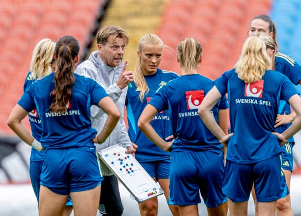 GOTHENBURG, SWEDEN 20260602 National team captain Tony Gustavsson during Tuesday s training with the women s national team at Ullevi ahead of the upcoming World Cup qualifier against Denmark GÖTEBORG SWEDEN x9200x  Copyright: xAdamxIhse TTx THE WOMEN S NATIONAL TEAM TRAINS IN GOTHENBURG BEFORE THE WORLD CUP QUALIFYING