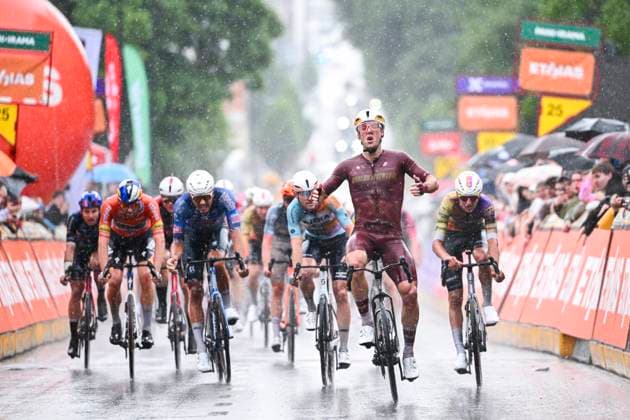 Tour de Wallonie 2026 Stage 2 LIBRAMONT-CHEVIGNY, BELGIUM - JUNE 02 : Oliver Ben (NZL) of Modern Adventure Pro Cycling celebrating his victory during stage 2 of the 47th edition of Ethias Tour de Wallonie an UCI ProSeries 2.Pro cycling road race stage for Men Elite of 192.1 km with start in Jodoigne and finish in Libramont-Chevigny on June 2, 2026 in Libramont-Chevigny, Belgium, 02 06 2026 ( Motordriver Pieter Van Herzele - Libramont-Chevigny Belgium  Copyright: xVincentxKalutx