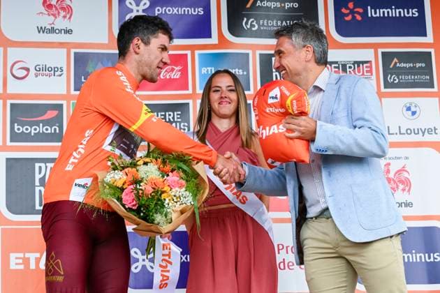 Tour de Wallonie 2026 Stage 2 LIBRAMONT-CHEVIGNY, BELGIUM - JUNE 02 : Oliver Ben (NZL) of Modern Adventure Pro Cycling on the podium during stage 2 of the 47th edition of Ethias Tour de Wallonie an UCI ProSeries 2.Pro cycling road race stage for Men Elite of 192.1 km with start in Jodoigne and finish in Libramont-Chevigny on June 2, 2026 in Libramont-Chevigny, Belgium, 02 06 2026 ( Motordriver Pieter Van Herzele - Libramont-Chevigny Belgium  Copyright: xVincentxKalutx