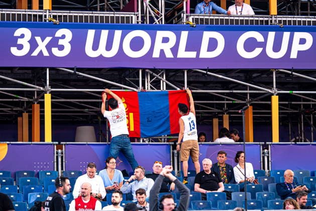 Warszawa 02.06.2026. 3x3 Basketball World Cup Day 2 in Warsaw, Poland. Czech Republic - Mongolia match --- Mistrzostwa Swiata w koszykowce 3x3 Dzien 2 w Warszawie. Mecz Czechy - Mongolia Persons Shown : Mongolia flag fans Fot. Kai Taller Arena Akcji NEWSPIX.PL --- newspix.pl 