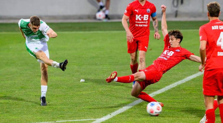 02 06 2026 Soccer season 2025 2026 Relegation Oberliga Bayern Bayernliga Regionalliga SpVgg Greuther Fürth II ASV Cham xwoxzix Philipp Hack 13, SpVgg Greuther Fürth II scores Goal Goal Shot to 1 0