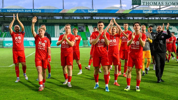 02 06 2026 Soccer season 2025 2026 Relegation Oberliga Bayern Bayernliga Regionalliga SpVgg Greuther Fürth II ASV Cham xwoxzix team Team Cham waves to fans after the end of the match