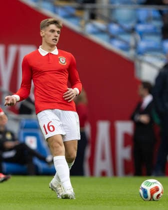 Wales v Ghana International Friendly, Länderspiel, Nationalmannschaft Dylan Lawlor of Wales passes the ball during the International Friendly match at the Cardiff City Stadium, Cardiff 02 06 2026 UK Newspapers OUT Copyright: xKaraxThomasx FIL-23534-0018