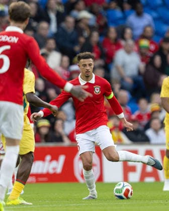 Wales v Ghana International Friendly, Länderspiel, Nationalmannschaft Ethan Ampadu of Wales passes the ball during the International Friendly match at the Cardiff City Stadium, Cardiff 02 06 2026 UK Newspapers OUT Copyright: xKaraxThomasx FIL-23534-0035