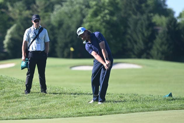 PGA, Golf Herren 2026: The Memorial Tournament Practice Rounds JUN 2 June 2, 2026: Tom Fleetwood (ENG) chips on the chipping range during practice rounds at the Memorial Tournament in Dublin, Ohio. Brent Clark Cal Media (Credit Image: Brent Clark Cal Sport Media) Dublin Oh USA EDITORIAL USE ONLY Copyright: xx ZUMA-20260602_zma_c04_080.jpg BrentxClarkx csmphotothree492725