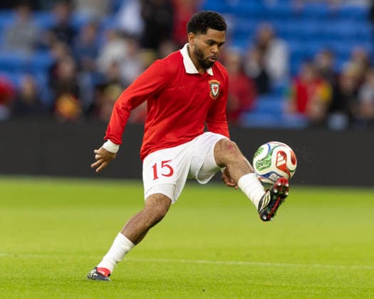 Wales v Ghana International Friendly, Länderspiel, Nationalmannschaft Jay DaSilva of Wales controls the ball during the International Friendly match at the Cardiff City Stadium, Cardiff 02 06 2026 UK Newspapers OUT Copyright: xKaraxThomasx FIL-23534-0040