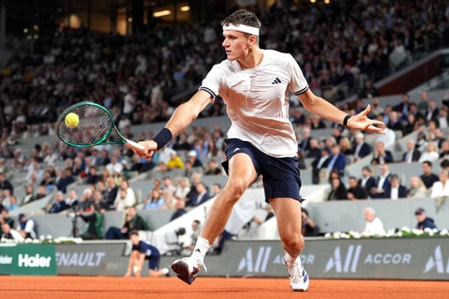 2026-06-02 2026 French Open - Day Ten PARIS, FRANCE - JUNE 2: Jakub Mensik of Czech Republic during Day Ten of the 2026 French Open at Roland Garros on June 2, 2026 in Paris, France. (Photo by Marleen Fouchier BSR Agency) Paris France Content not available for redistribution in The Netherlands directly or indirectly through any third parties. Copyright: xBSRxAgencyx