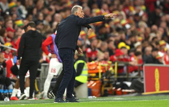 Ghana manager Carlos Queiroz gestures on the touchline Wales v Ghana, International Friendly, Länderspiel, Nationalmannschaft Football, Cardiff City Stadium, Cardiff, Wales, UK - 02 Jun 2026Cardiff Cardiff City Stadium United Kingdom EDITORIAL USE ONLY No use with unauthorised audio, video, data, fixture lists, club league logos or live services. Online in-match use limited to 120 images, no video emulation. No use in betting, games or single club league player publications.  Copyright: xKieranxMcManus Shutterstockx 16906575ay