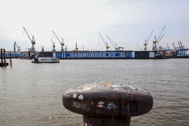 HSV celebrates over 150000 members with an oversized HSV scarf at Dock 11 in Hamburg harbor Germany , Hamburg , harbor , fish market , football , 1 Bundesliga , Hamburger SV HSV