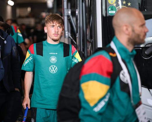 Fussball International Testspiel WM 2026 in Mainz Deutschland - Finnland 31.05.2026 Lennart Karl (Deutschland) bei der Ankunft im Stadion *** Football International Test match World Cup 2026 in Mainz Germany Finland 31 05 2026 Lennart Karl Germany on arrival at the stadium