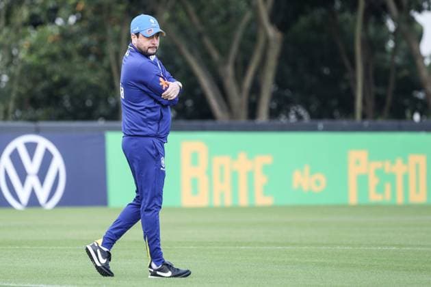 Training session of the Brazilian women s national football team for the friendly match against the USA. Coach of the Brazilian women s national football team, Arthur Elias, during the first training session for the friendly match against the United States, at the Joaquim Grava Training Center, in the eastern zone of Sao Paulo, this Tuesday, June 2, 2026. Sao Paulo Sao Paulo Brasil Copyright: xMarinaxUezimax