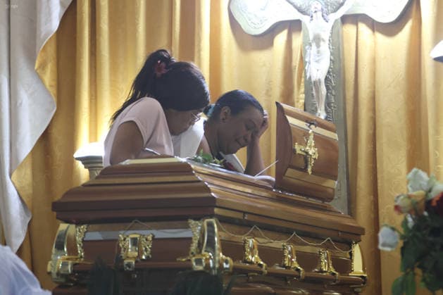JUNCAL CEPELIO VELORIO RAUL GUERRON Ibarra, the morning of Tuesday June 2 to the church of the community of Juncal came the remains of Raul Guerron historic world player of the Ecuadorian national soccer team, there family friends and his community give him the last farewell Photos Juan Carlos Cevallos API Ibarra Imbabura Ecuador Copyright: xJuanxCarlosxCevallosx
