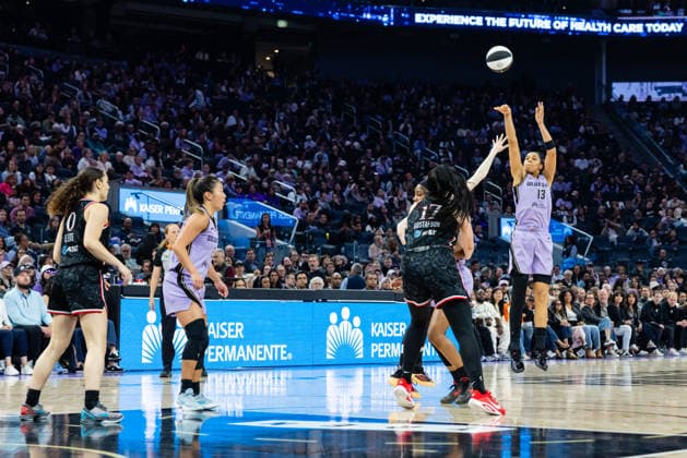 SAN FRANCISCO, CA - JUNE 02: Janelle Salaun 13 of the Golden State Valkyries scores a three during a game against the Portland Fire on June 2, 2026 at Chase Center in San Francisco, CA. (Photo by Matthew Huang Icon Sportswire) WNBA, Basketball Damen, USA JUN 02 Portland Fire at Golden State Valkyries EDITORIAL USE ONLY Icon260602010
