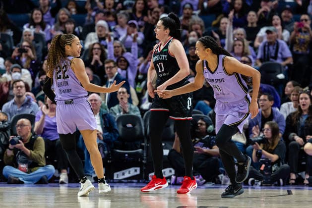 SAN FRANCISCO, CA - JUNE 02: Kiah Stokes 41 of the Golden State Valkyries reacts to making a three during a game against the Portland Fire on June 2, 2026 at Chase Center in San Francisco, CA. (Photo by Matthew Huang Icon Sportswire) WNBA, Basketball Damen, USA JUN 02 Portland Fire at Golden State Valkyries EDITORIAL USE ONLY Icon260602020