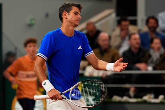 (260603) -- PARIS, June 3, 2026 -- Rafael Jodar reacts during the men s singles quarterfinal match between Alexander Zverev of Germany and Rafael Jodar of Spain at the French Open tennis tournament at Roland Garros, Paris, France, June 2, 2026. (Photo by Xinhua) (SP)FRANCE-PARIS-TENNIS-FRENCH OPEN-MEN S SINGLES-QUARTERFINAL GlennxGervot 