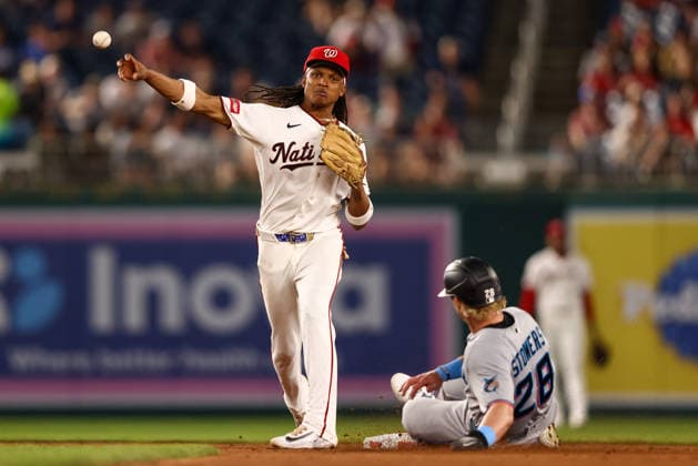 June 2, 2026, Washington D.C, District Of Columbia, United States: Washington, DC; Washington Nationals shortstop CJ Abrams (5) throws to first to try and make the out during the Major League Baseball game between the Washington Nationals and the Miami Marlins at Nationals Park on Tuesday, June 2, 2026. The Marlins beat the Nationals 7-3. MLB, Baseball Herren, USA Miami Marlins 7:3 Washington Nationals  - ZUMAp258 20260602_znp_p258_080 Copyright: xStevexPrakopex
