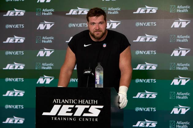 NFL, American Football Herren, USA 2026: New York Jets OTA June 02 New York Jets center Josh Myers (71) speaks to the media during organized team activities at the Atlantic Health Jets Training Center, Florham Park, New Jersey on Tuesday June 2, 2026. Duncan Williams CSM (Credit Image: Duncan Williams Cal Media) Florham Park New Jersey United States EDITORIAL USE ONLY Copyright: xx ZUMA-20260603_zma_c04_018.jpg DuncanxWilliamsx csmphotothree492764