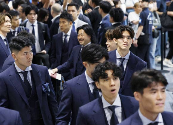 Football: Japan players departing for Mexico Members of the Japan men s national football team are seen at Narita airport in Chiba Prefecture, near Tokyo, on June 2, 2026, ahead of their departure for a pre-World Cup camp in Monterrey, Mexico.  A14AA0005617535P