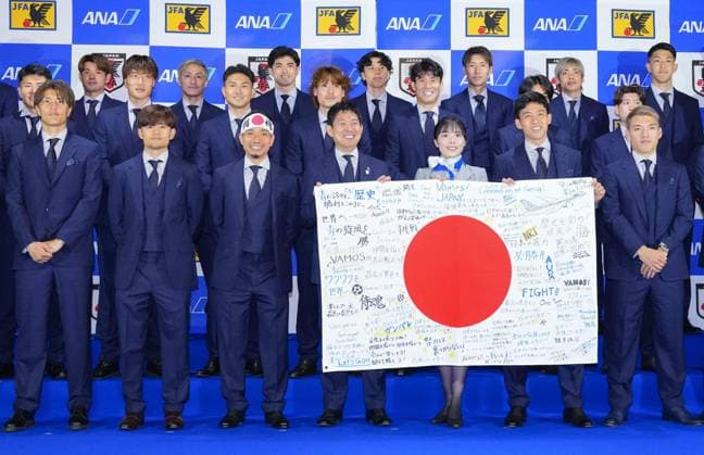 Football: Japan players departing for Mexico Members of the Japan men s national football team and manager Hajime Moriyasu pose for photos at Narita airport in Chiba Prefecture, near Tokyo, on June 2, 2026, ahead of their departure for a pre-World Cup camp in Monterrey, Mexico.  A14AA0005617541P