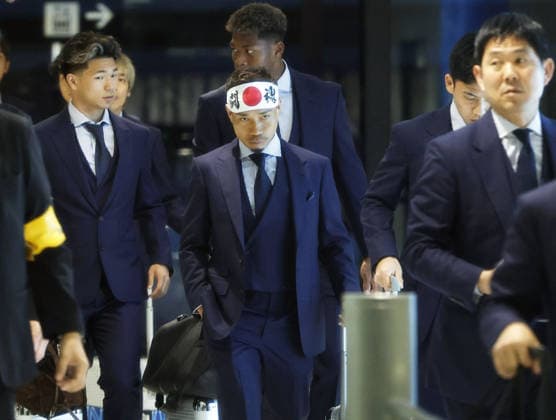 Football: Japan players departing for Mexico Yuto Nagatomo (C) of the Japan men s national football team is seen with his team members at Narita airport in Chiba Prefecture, near Tokyo, on June 2, 2026, ahead of the team s departure for pre-World Cup camp in Monterrey, Mexico.  A14AA0005617542P
