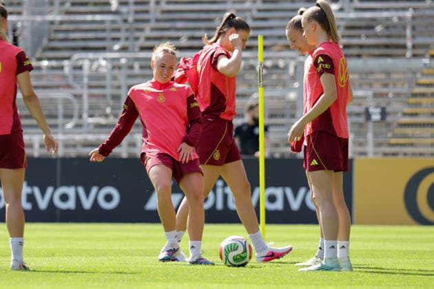 03 06 2026, xgrfx, Football DFB Media Dates, German Womens National Team Training v l Lisanne Gräwe German Womens National Team DFL DFB REGULATIONS PROHIBIT ANY USE OF PHOTOGRAPHS as IMAGE SEQUENCES and or QUASI VIDEO Cologne