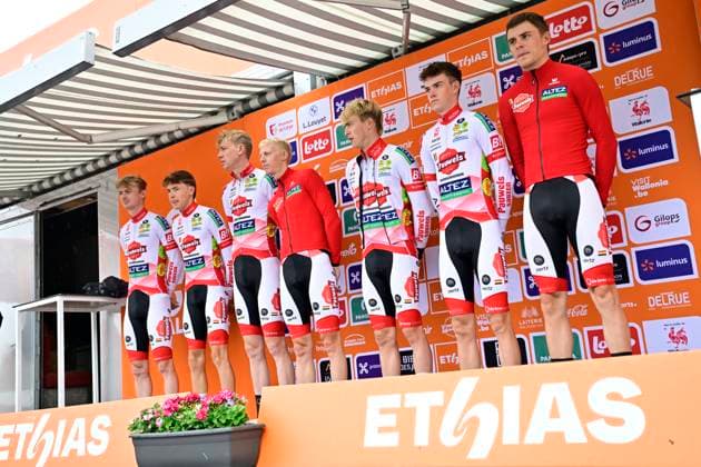 Tour de Wallonie 2026 Stage 3 VAUX-SUR-SÛRE, BELGIUM - JUNE 03 : Team Pauwels Sauzen - Altez Industriebouwduring pictured stage 3 of the 47th edition of Ethias Tour de Wallonie an UCI ProSeries 2.Pro cycling road race stage for Men Elite of 176.9 km with start in Habay and finish in Vaux-sur-Sûre on June 3, 2026 in Vaux-sur-Sûre, Belgium, 03 06 2026 ( Motordriver Pieter Van Herzele - Vaux-sur-Sûre Belgium  Copyright: xSesx