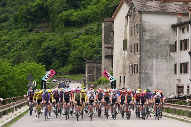 Km zero, start of the race during Stage 5 of the Giro d™Italia Women, from Longarone to Santo Stefano di Cadore, Italy. Wednesday June 3, 2026  Copyright: xMarcoxAlpozzi LaPressex