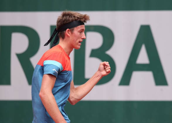 Thilo Behrmann AUT makes a fist and cheers,Cheers,Joy,Emotion, Boys Singles, Boys Singles Tennis French Open 2026 Roland Garros Paris France 3 June 2026 Copyright: xJuergenxHasenkopfx