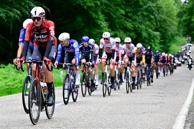 Tour de Wallonie 2026 Stage 3 VAUX-SUR-SÛRE, BELGIUM - JUNE 03 : Lotto Intermarche pictured during stage 3 of the 47th edition of Ethias Tour de Wallonie an UCI ProSeries 2.Pro cycling road race stage for Men Elite of 176.9 km with start in Habay and finish in Vaux-sur-Sûre on June 3, 2026 in Vaux-sur-Sûre, Belgium, 03 06 2026 ( Motordriver Pieter Van Herzele - Vaux-sur-Sûre Belgium  Copyright: xSesx