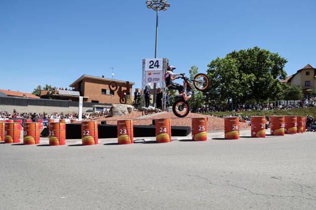 June 3, 2026, Piera, Barcelona, Spain: Toni Bou of trial rider during his attempt to break the Guinness World Record at Rotonda Toni Bou on June 03, 2026 in Piera, Barcelona, Spain. Toni Bou Guinness World Record Attempt  - ZUMAa181 20260603_zaa_a181_078 Copyright: xJavierxBorregox