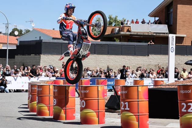 June 3, 2026, Piera, Barcelona, Spain: Toni Bou of trial rider during his attempt to break the Guinness World Record at Rotonda Toni Bou on June 03, 2026 in Piera, Barcelona, Spain. Toni Bou Guinness World Record Attempt  - ZUMAa181 20260603_zaa_a181_094 Copyright: xJavierxBorregox