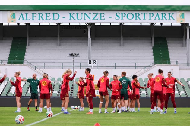 Germany Denmark Training U23 Women Leipzig, 03 06 2026, Alfred Kunze Sportpark, Soccer, U23 Women, Final training before tomorrows international match GERMANY GER vs DENMARK DEN , In the picture training of the team Germany, U23 Women, in the stadium of BSG Chemie Leipzig , Picture Point