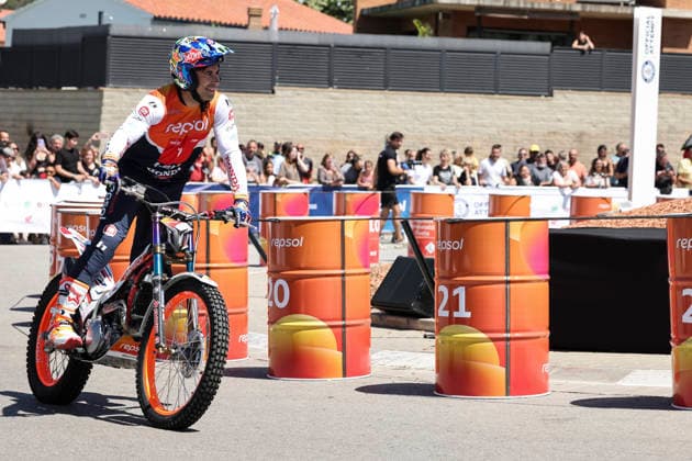 June 3, 2026, Piera, Barcelona, Spain: Toni Bou of trial rider during his attempt to break the Guinness World Record at Rotonda Toni Bou on June 03, 2026 in Piera, Barcelona, Spain. Toni Bou Guinness World Record Attempt  - ZUMAa181 20260603_zaa_a181_107 Copyright: xJavierxBorregox