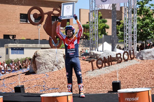 June 3, 2026, Piera, Barcelona, Spain: Toni Bou of trial rider celebrates his record to break the Guinness World Record at Rotonda Toni Bou on June 03, 2026 in Piera, Barcelona, Spain. Toni Bou Guinness World Record Attempt  - ZUMAa181 20260603_zaa_a181_115 Copyright: xJavierxBorregox