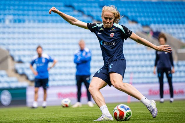 260603 Julie Blakstad of the Norwegian women™s national football team during a training session on June 3, 2026 in Oslo Photo Marius Simensen BILDBYRAN Cop 238 bbeng dam fifa women s world cup qualifier football fotball fotball norge norway practice soccer training trening träning  Copyright: MARIUSxSIMENSEN BB260603BB337