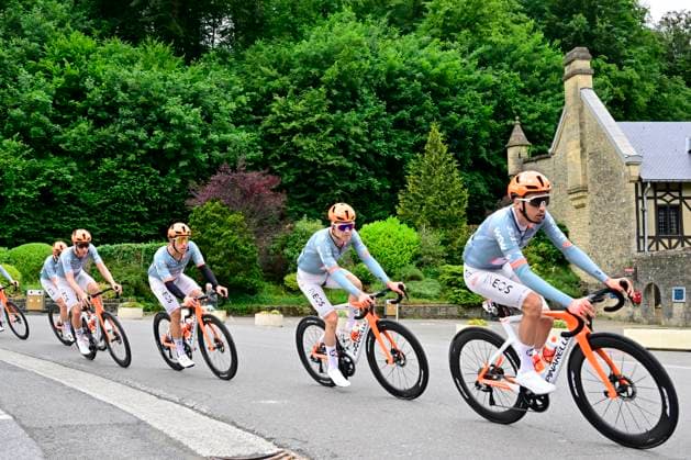 Tour de Wallonie 2026 Stage 3 VAUX-SUR-SÛRE, BELGIUM - JUNE 03 : Rodriguez Oscar (ESP) of Netcompany INEOS in action during stage 3 of the 47th edition of Ethias Tour de Wallonie an UCI ProSeries 2.Pro cycling road race stage for Men Elite of 176.9 km with start in Habay and finish in Vaux-sur-Sûre on June 3, 2026 in Vaux-sur-Sûre, Belgium, 03 06 2026 ( Motordriver Pieter Van Herzele - Vaux-sur-Sûre Belgium  Copyright: xSesx
